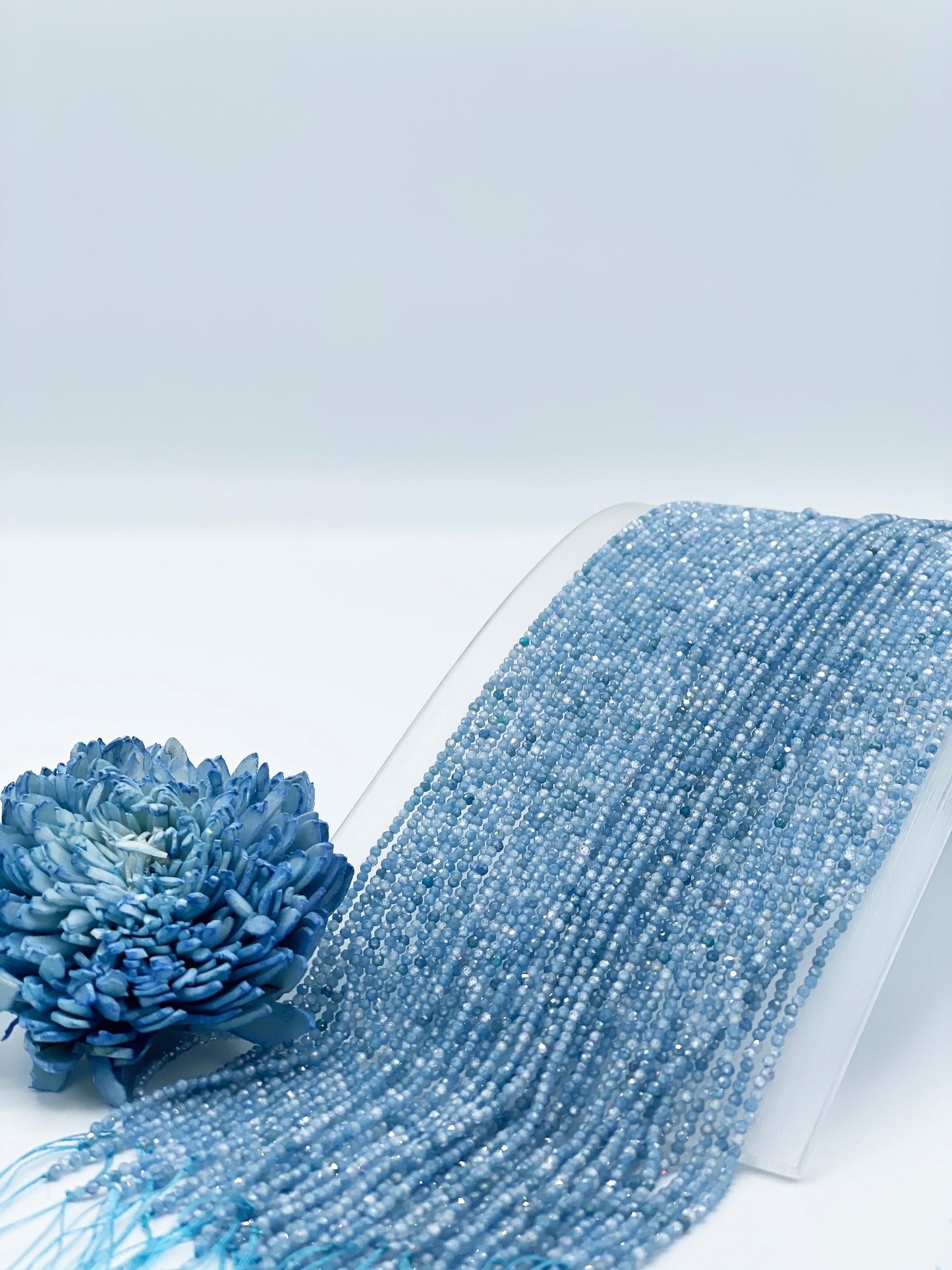 Blauer Zirkonia 01