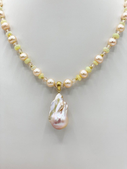 Perlen Halskette mit Barockperle Anhänger