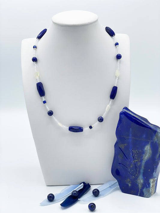 Lapislazuli mit Opal Halskette